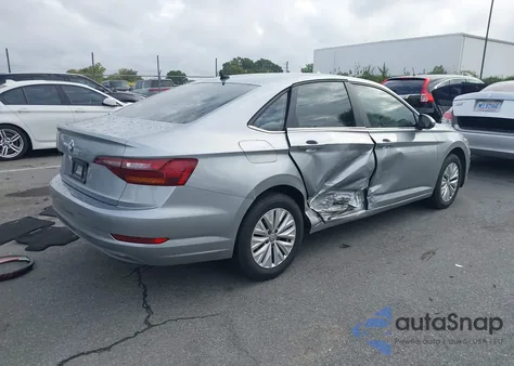 2019 Volkswagen Jetta 1.4T R-Line/1.4T S/1.4T Se z USA, uszkodzony, nr VIN 3VWC57BUXKM259101
